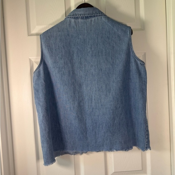 Vintage Winnie the Pooh Chambray Denim Cut Off Button up Vest Size Large - Picture 8 of 9
